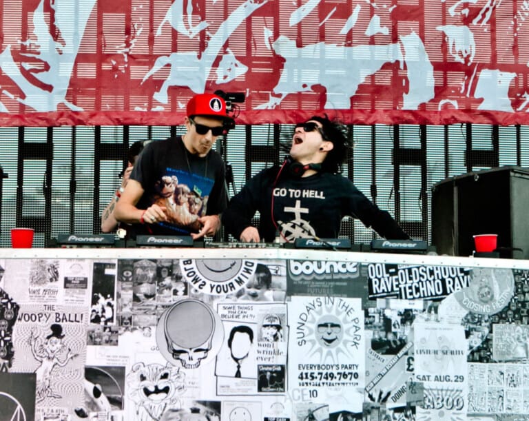 Skrillex y Boys Noize reviven Dog Blood