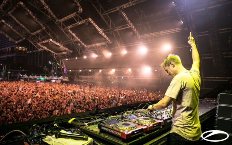 Hardstyle al estilo de Armin van Buuren y Wildstylez
