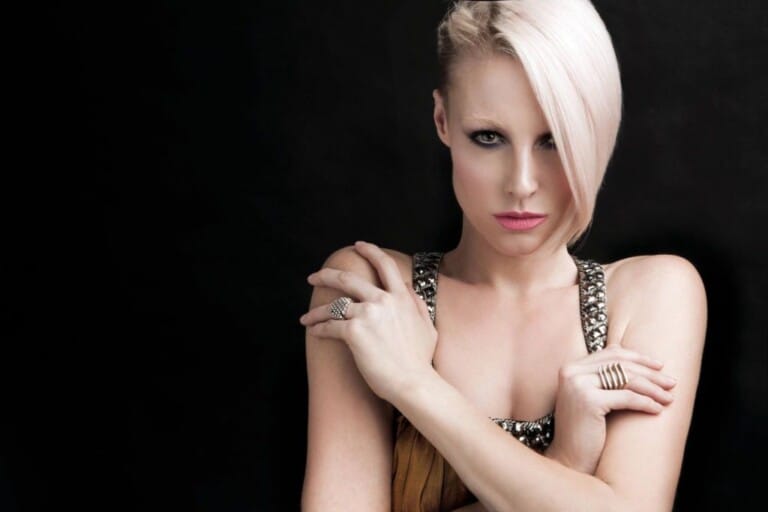 Entrevista con Emma Hewitt en DJ Fest, 2016
