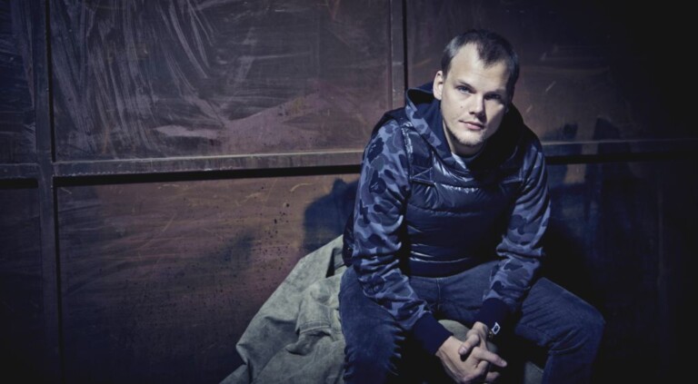 Avicii estrena dos videos y regala cajas musicales