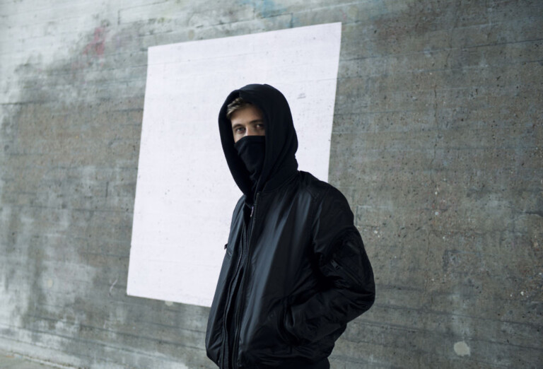 Alan Walker se enamora por completo de la radio