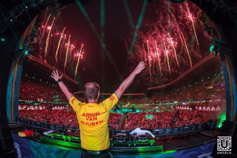 Inolvidable set de 7 horas de Armin van Buuren en Untold Festival