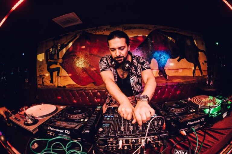 La Casa del perreo de Sak Noel llega a México