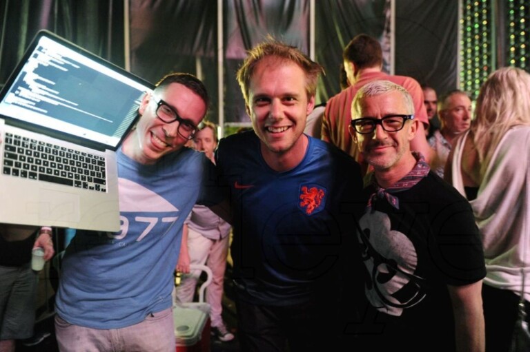 Armin van Buuren y Above & Beyond nos “demuestran su amor” con una colaboración épica
