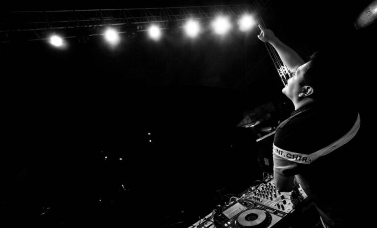 “Tendré a un par de DJs y productores invitados en mi set con los que he estado trabajando” – Guztavo Mx