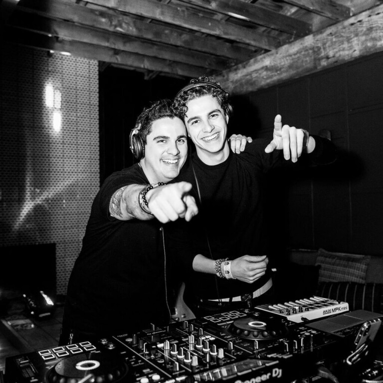 Neon Deluz, el dúo mexicano underground con un beat agresivo