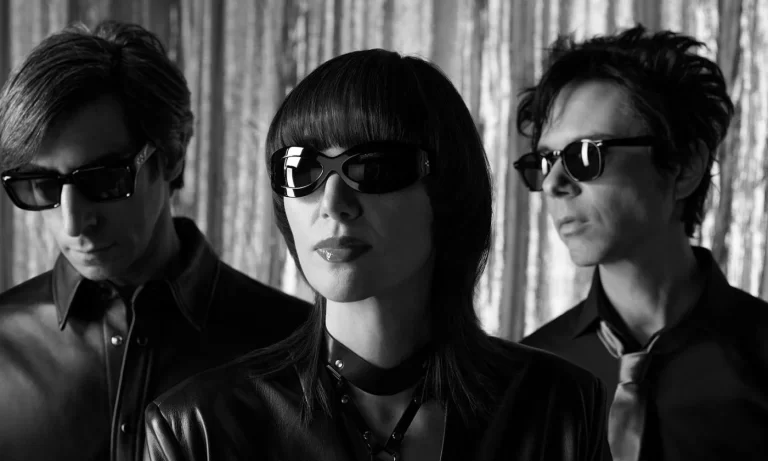 ¿Están listos para escuchar a los Yeah Yeah Yeahs?