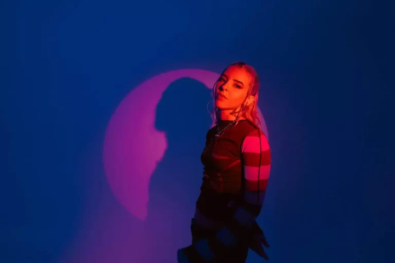 Young Miko impacta con nueva canción y premio