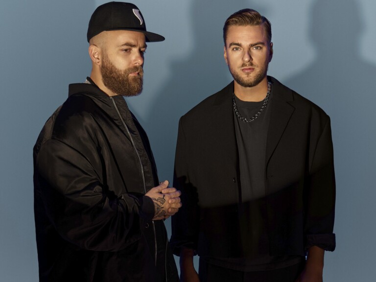 “360 Blue” es un sonido más futurista. Showtek en Entrevista