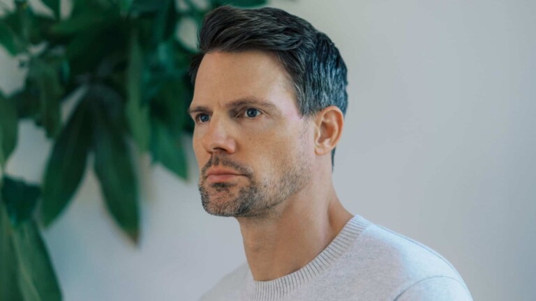 Todo sobre ‘Infinite Health’: Entrevista exclusiva con Tycho