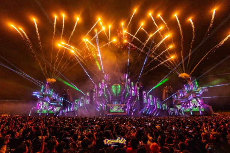 Se todo un Newmixer con estos outfits para el Dreamfields 2024