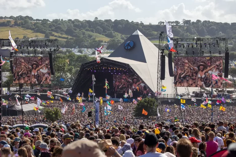 7 artistas que amaríamos como headliners en un festival