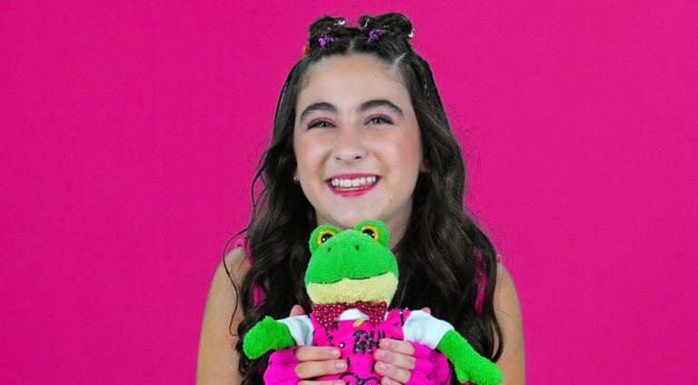 Lara Campos logra un hito histórico para la música infantil
