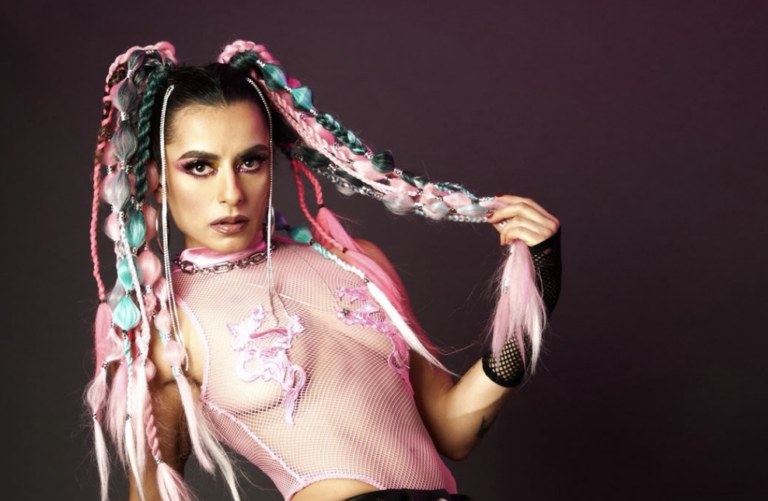 Chela Rivas celebrará el Pride CDMX con un Rave Bus exclusivo para sus fans